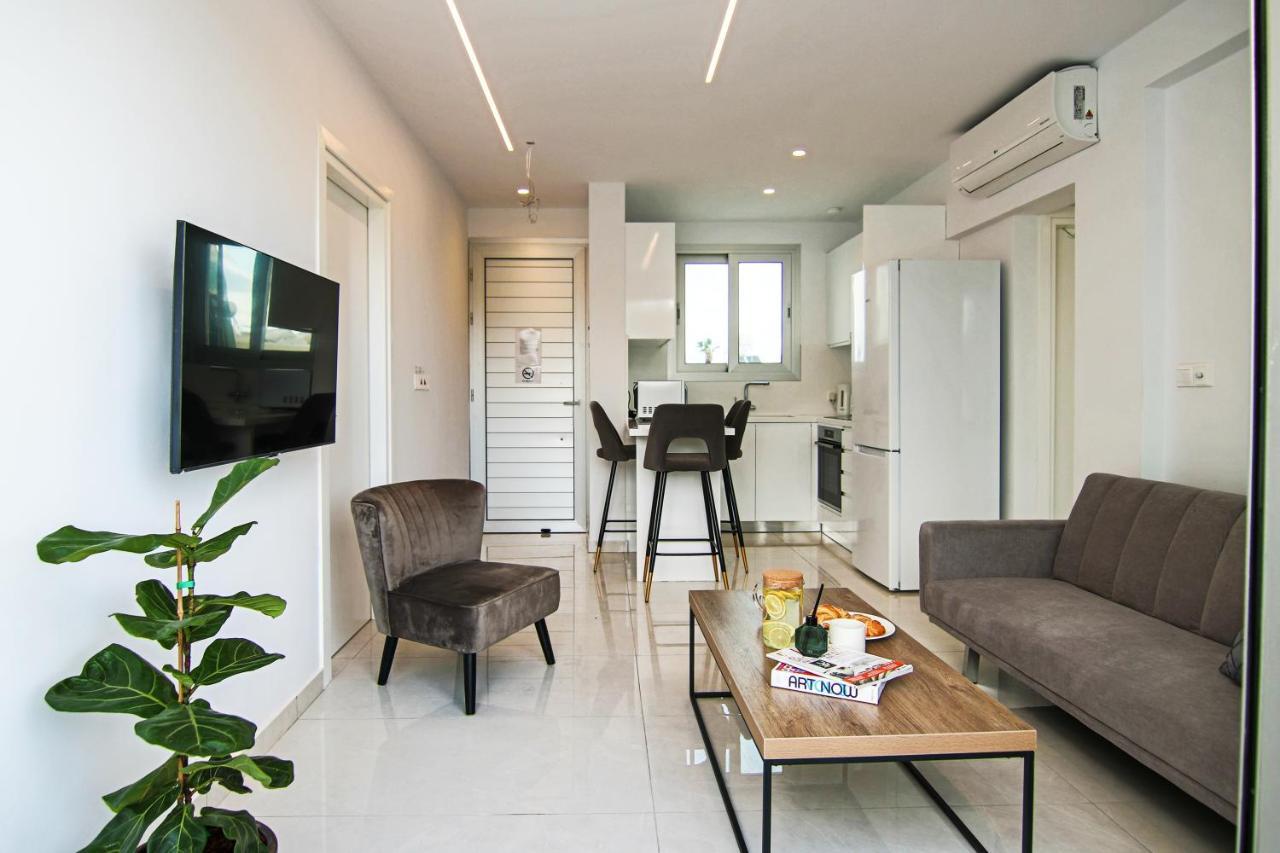 Phaedrus Living - Seaside Executive Flat Harbour 202 Apartment Paphos Exterior photo